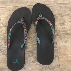 Sanuk Yoga Joy Multicolored flip flops sz 8